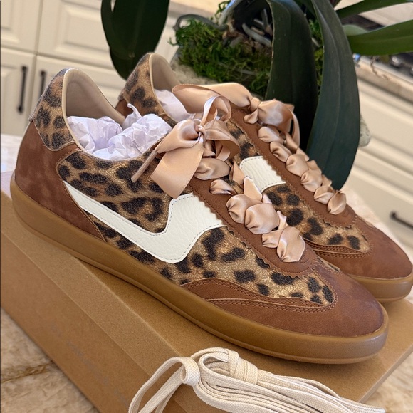 Elegant Satin Lace Leopard Women's Sneakers - Picture 3 of 11